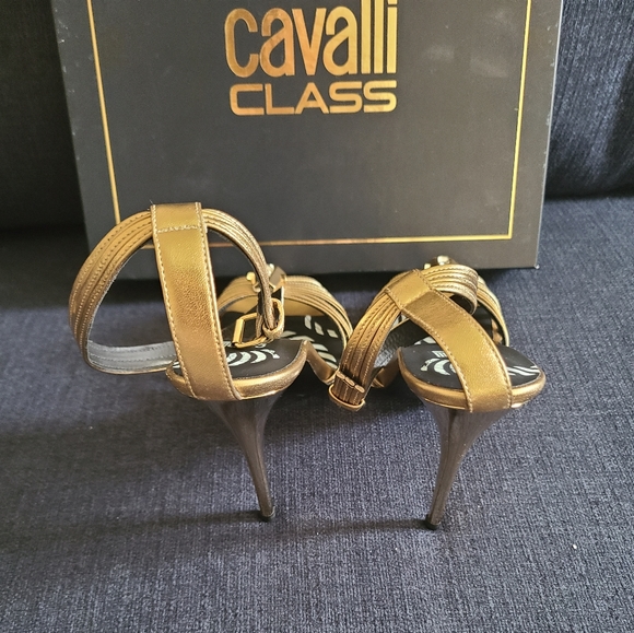 Brand New Cavalli Shoes 👠👠 - Picture 3 of 4